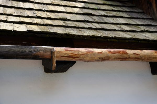 Cost of Wood Gutters Installation in Kissimmee